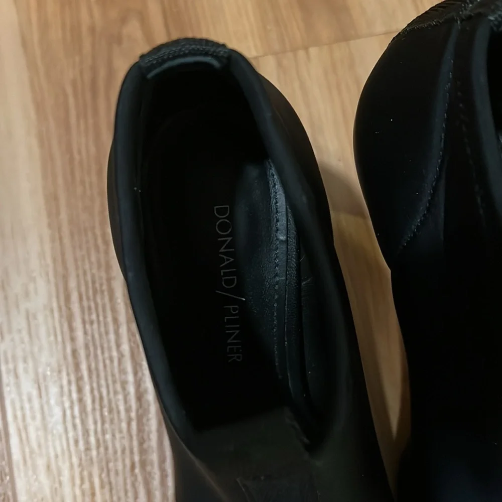 Donald J Pliner Riley Peep Toe Booties Heeled - Picture 8 of 8